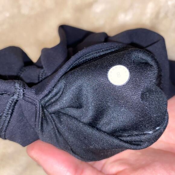 Lululemon Black Cropped Leggings | Size 8 - Picture 4 of 4